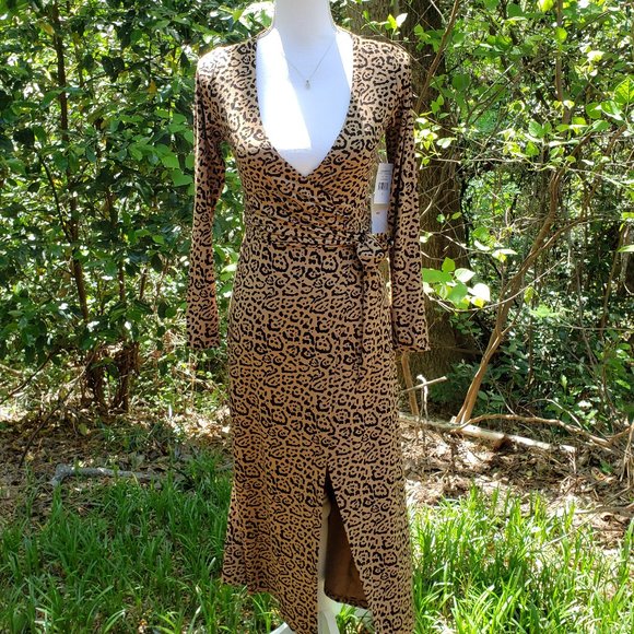 GOOD AMERICAN Day Night Wrap Midi Dress in Leopard Print Size Small - Picture 3 of 16